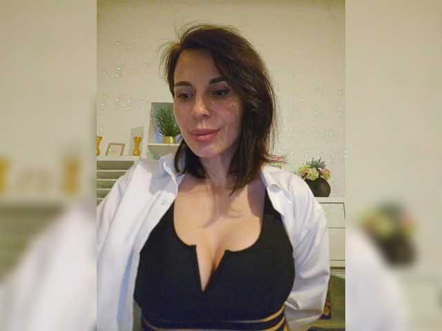 SophieMary's BongaCams show and profile