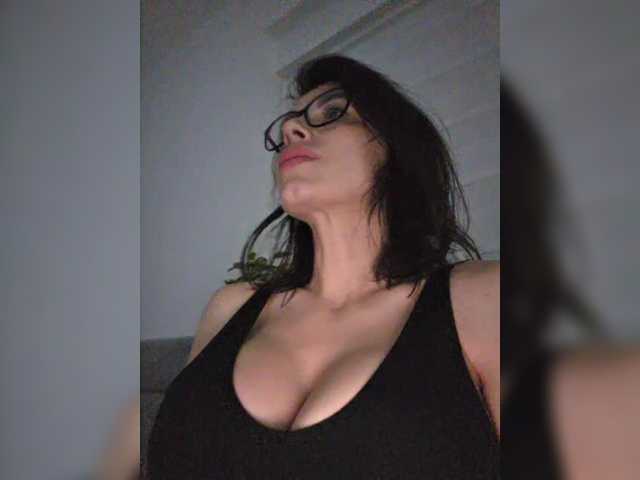 SophieMary's BongaCams show and profile