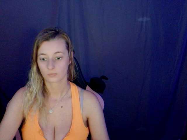 AsiaGoesPro's BongaCams show and profile