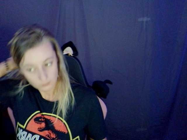 AsiaGoesPro's BongaCams show and profile