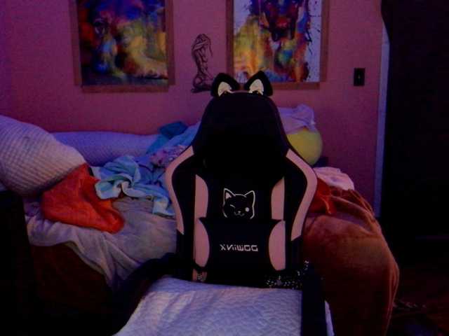 AsiaGoesPro's BongaCams show and profile