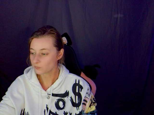 AsiaGoesPro's BongaCams show and profile