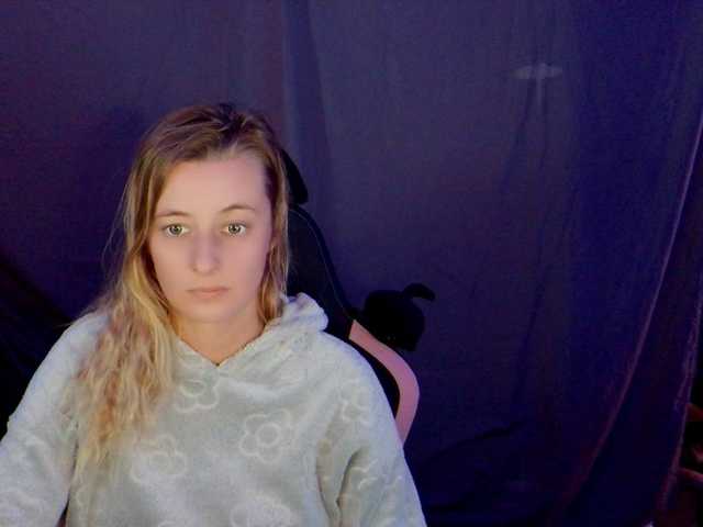 AsiaGoesPro's BongaCams show and profile