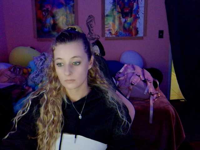 AsiaGoesPro's BongaCams show and profile