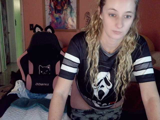 AsiaGoesPro's BongaCams show and profile