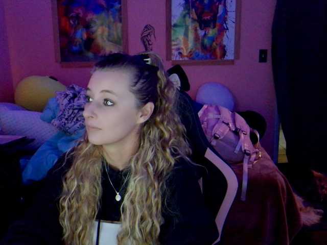 AsiaGoesPro's BongaCams show and profile