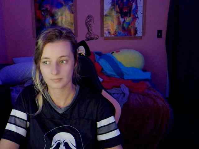 YourSecretGirlFriend963 webcam