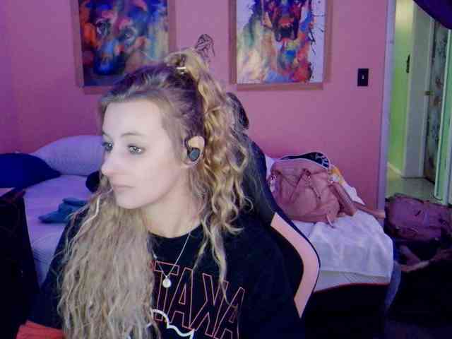 YourSecretGirlFriend963 webcam