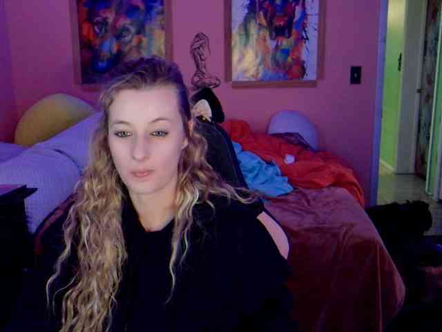 YourSecretGirlFriend963 webcam