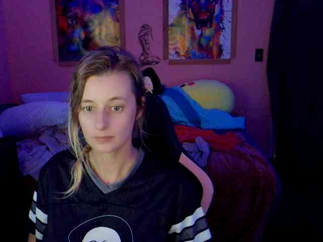 YourSecretGirlFriend963 webcam