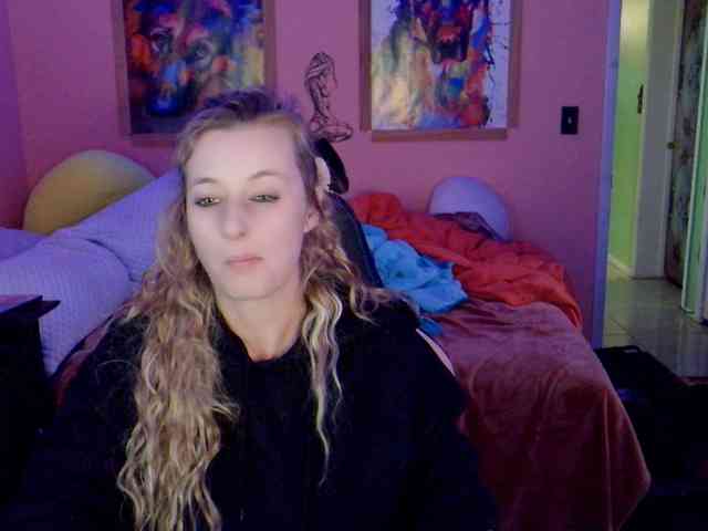 YourSecretGirlFriend963 webcam