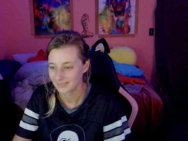 YourSecretGirlFriend963 webcam