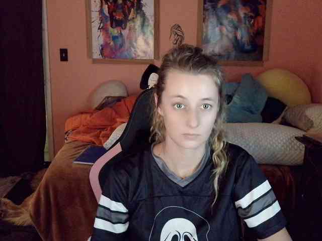 YourSecretGirlFriend963 webcam