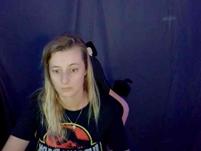 YourSecretGirlFriend963 webcam