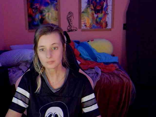 YourSecretGirlFriend963 webcam