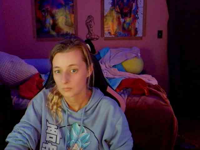 YourSecretGirlFriend963 webcam