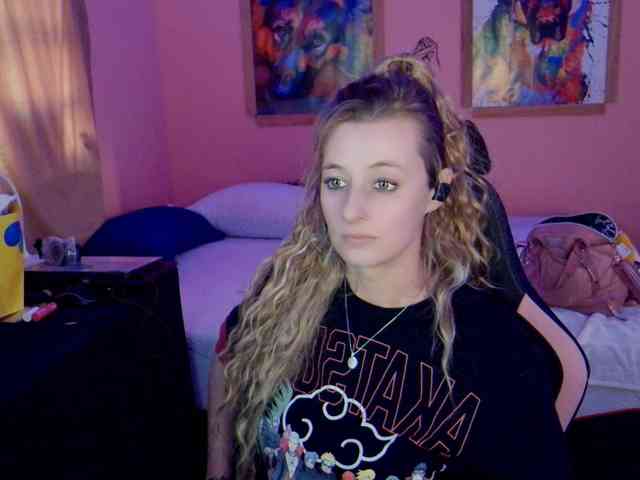 YourSecretGirlFriend963 webcam