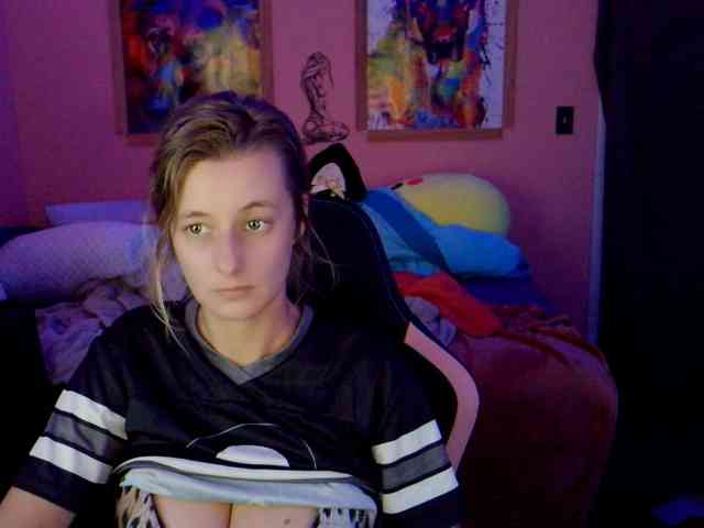 YourSecretGirlFriend963 webcam