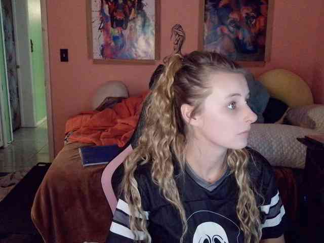 YourSecretGirlFriend963 webcam