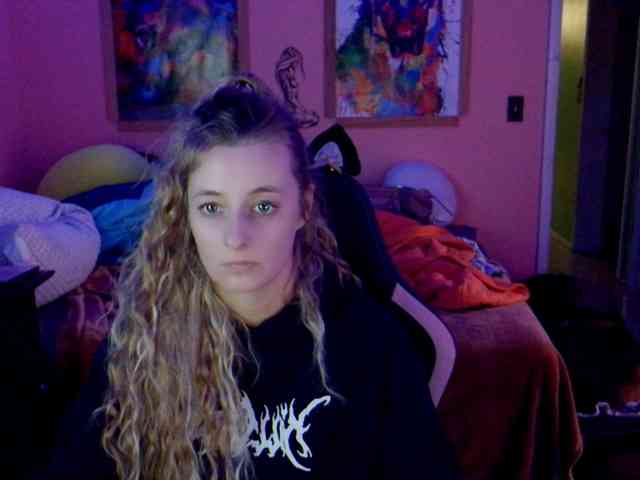 YourSecretGirlFriend963 webcam