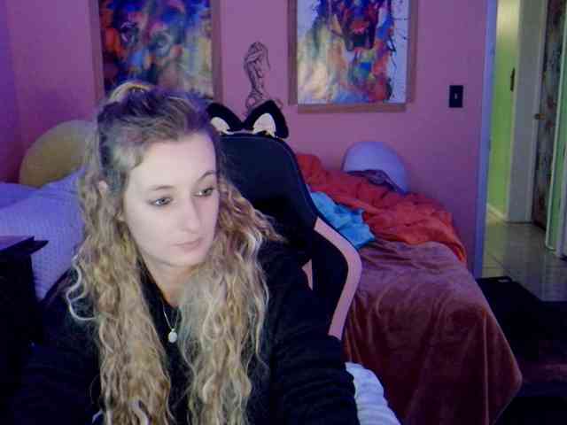 YourSecretGirlFriend963 webcam