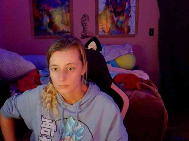 YourSecretGirlFriend963 webcam