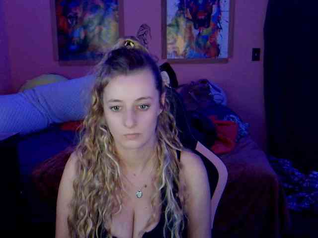 YourSecretGirlFriend963 webcam