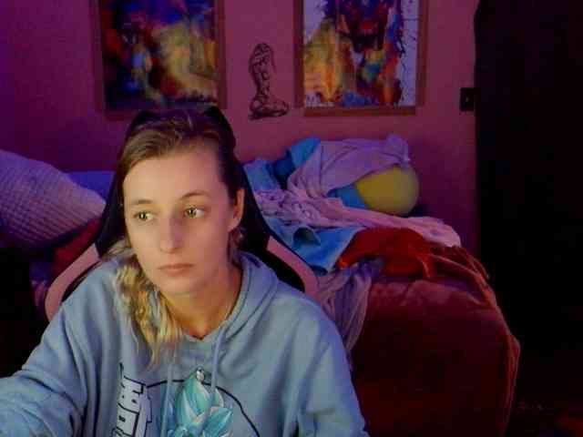 YourSecretGirlFriend963 webcam