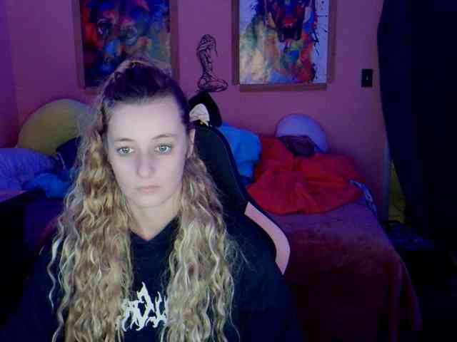 YourSecretGirlFriend963 webcam