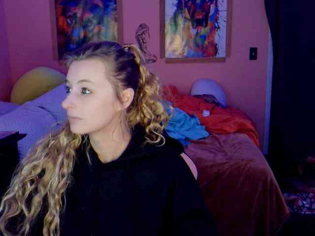 YourSecretGirlFriend963 webcam