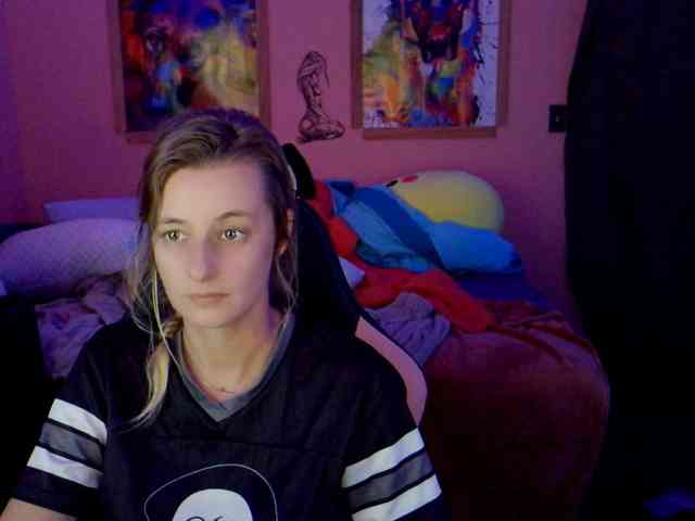 YourSecretGirlFriend963 webcam