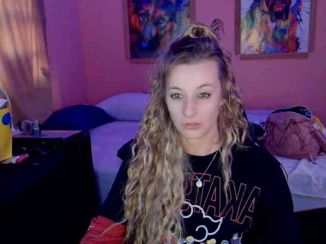 YourSecretGirlFriend963 webcam