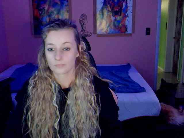 YourSecretGirlFriend963 webcam