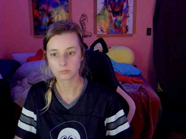 YourSecretGirlFriend963 webcam