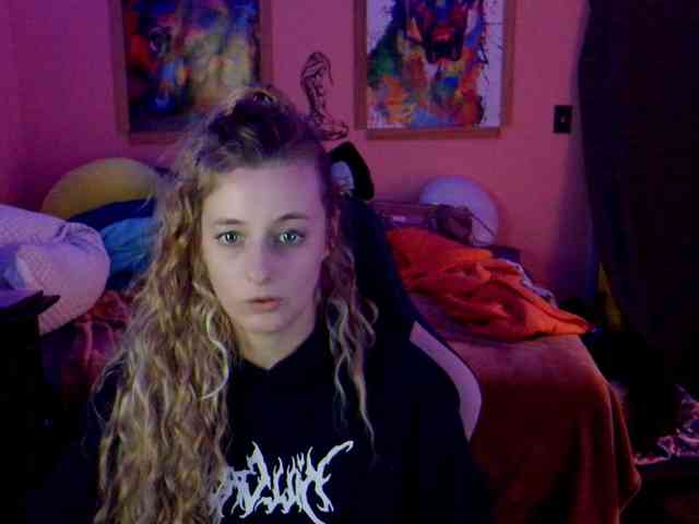 YourSecretGirlFriend963 webcam