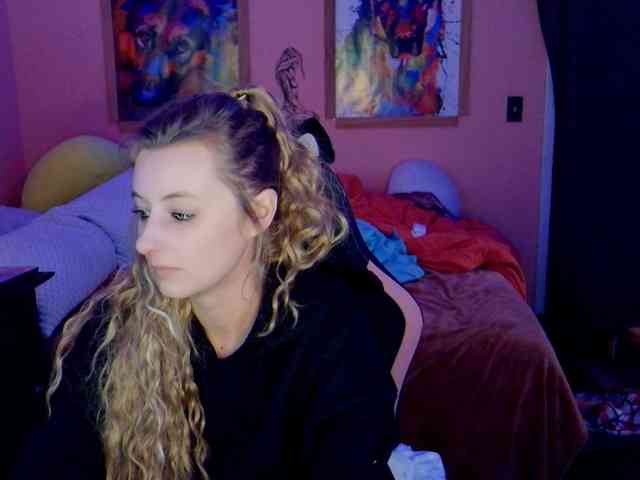 YourSecretGirlFriend963 webcam