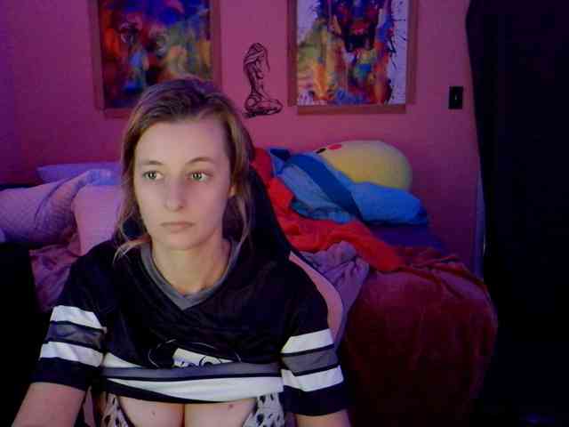 YourSecretGirlFriend963 webcam