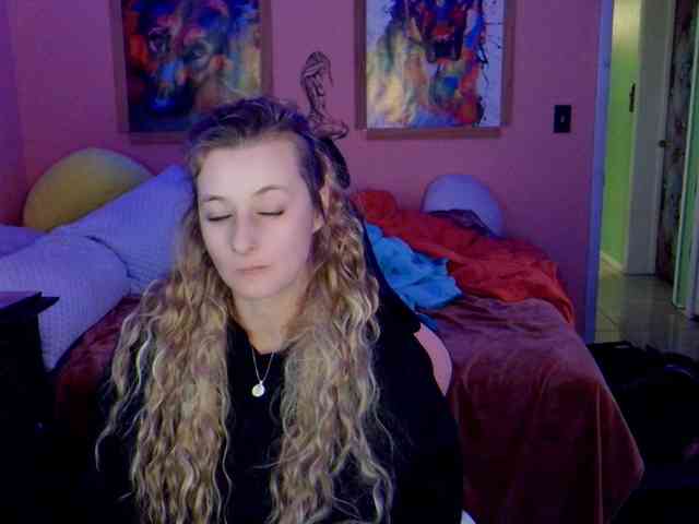 YourSecretGirlFriend963 webcam