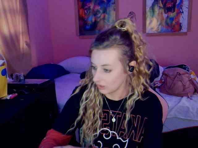 YourSecretGirlFriend963 webcam