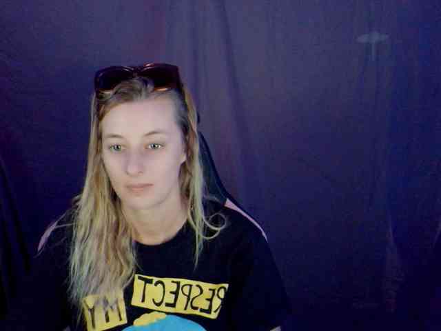 YourSecretGirlFriend963 webcam