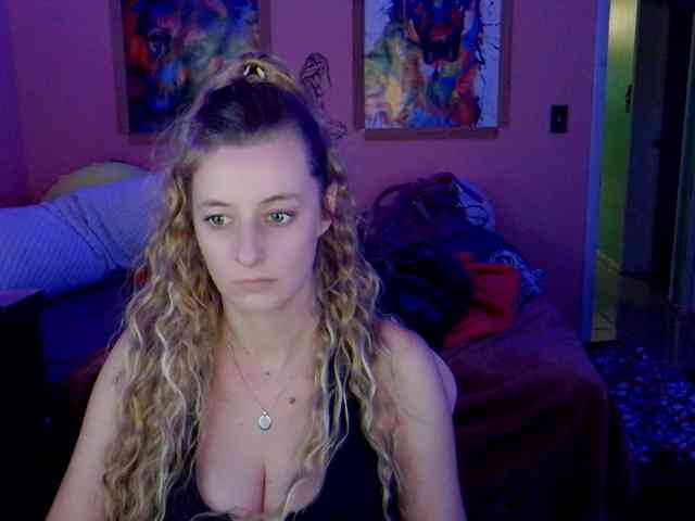 YourSecretGirlFriend963 webcam