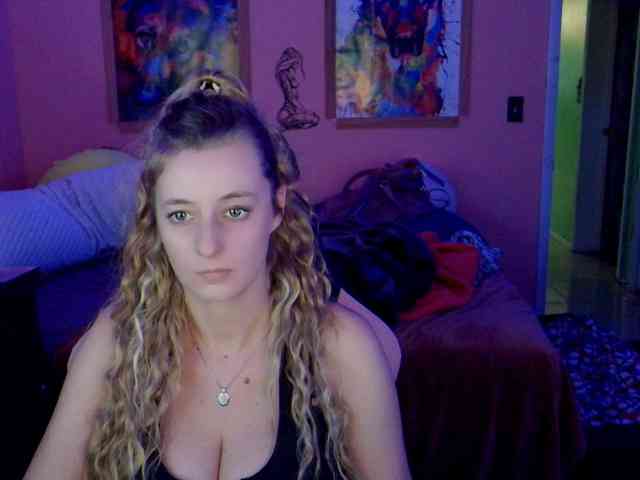 YourSecretGirlFriend963 webcam