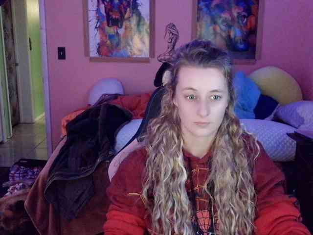 YourSecretGirlFriend963 webcam