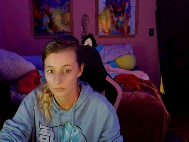 YourSecretGirlFriend963 webcam