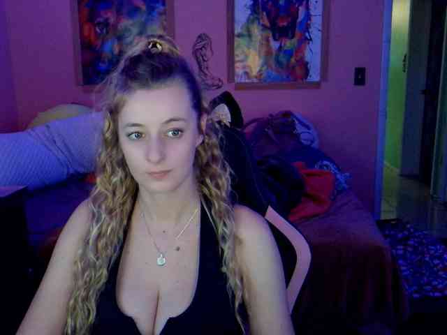 YourSecretGirlFriend963 webcam