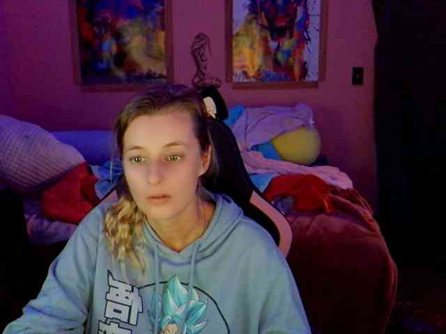 YourSecretGirlFriend963 webcam