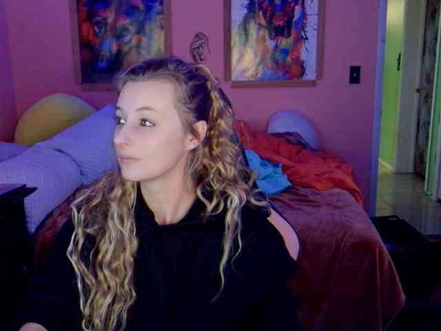 YourSecretGirlFriend963 webcam