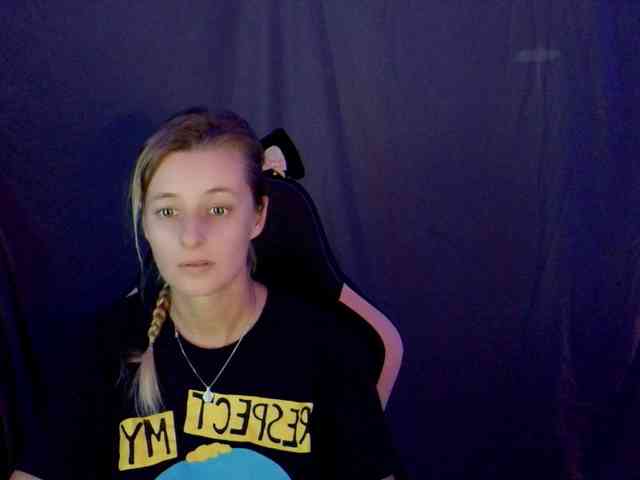 YourSecretGirlFriend963 webcam