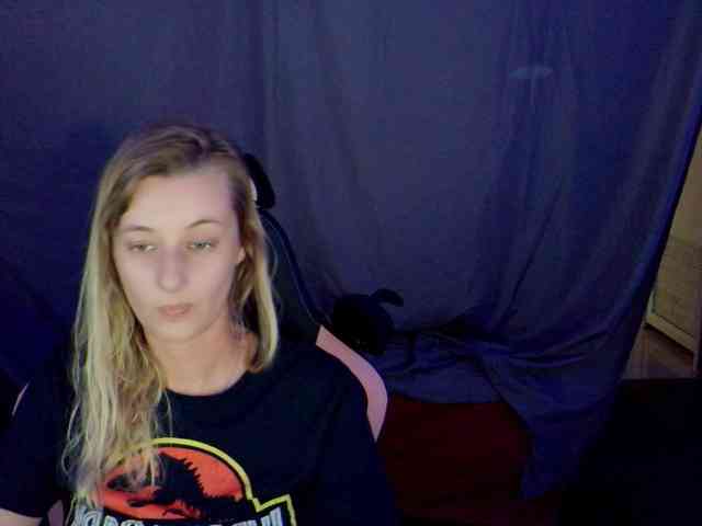 YourSecretGirlFriend963 webcam