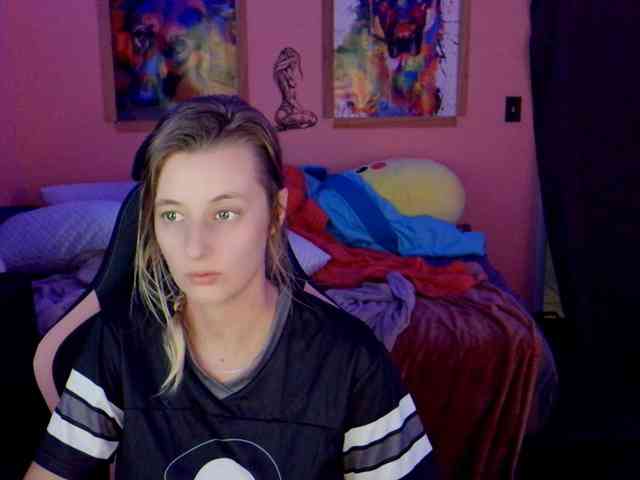 YourSecretGirlFriend963 webcam